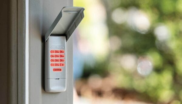 LiftMaster 878MAX Wireless Keyless Entry - Image 2
